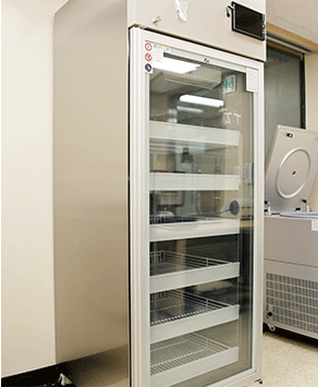 검체 보관용 냉장고(2 ~ 8℃)