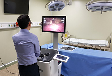 전공의 실습을 하고 있는 사진